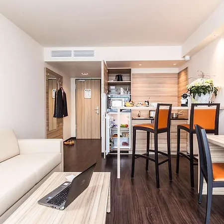 Hotel Staycity -