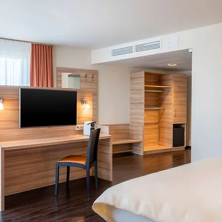 Hotel Staycity - 3*